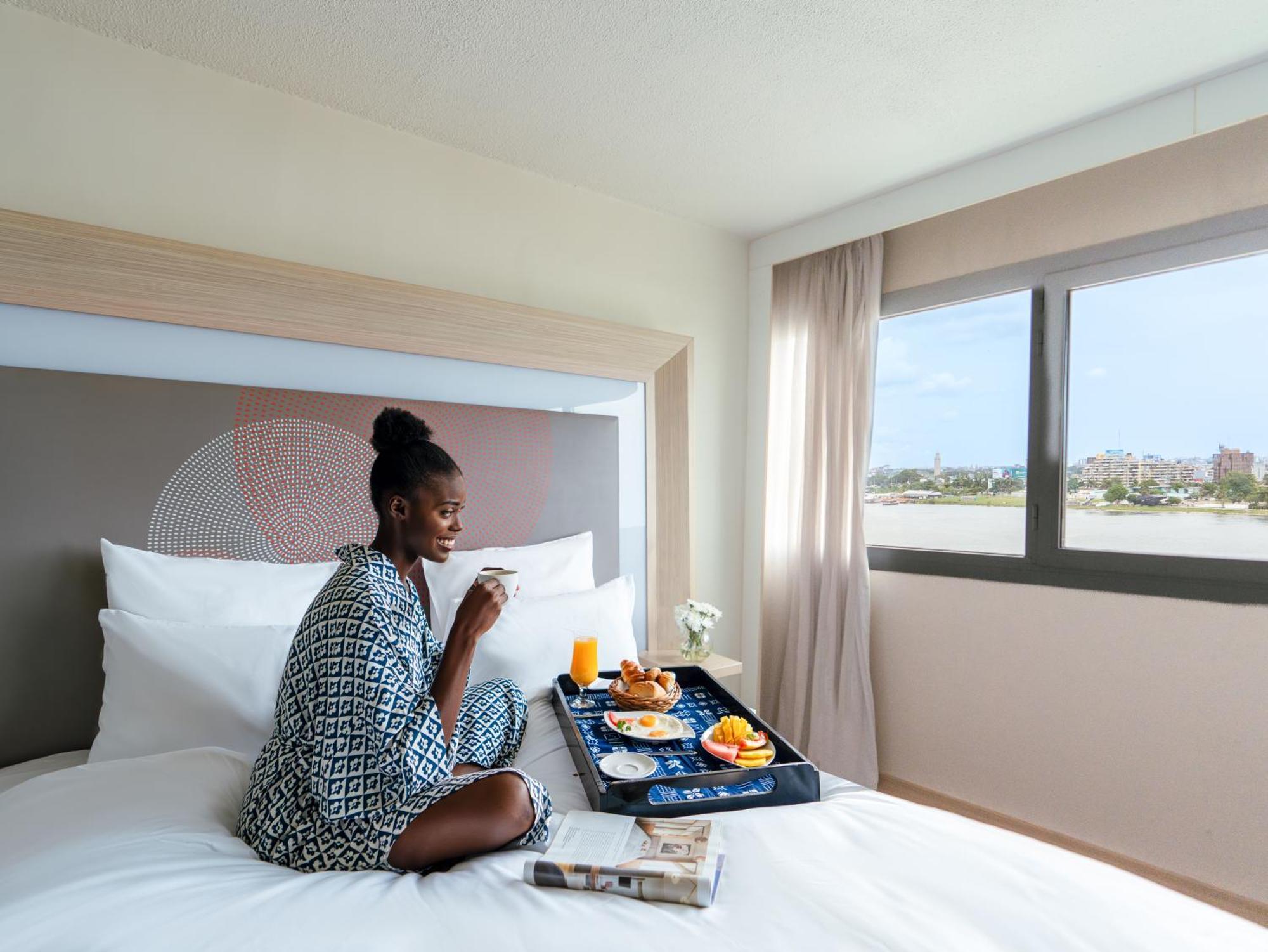 Novotel Abidjan Plateau Exterior photo