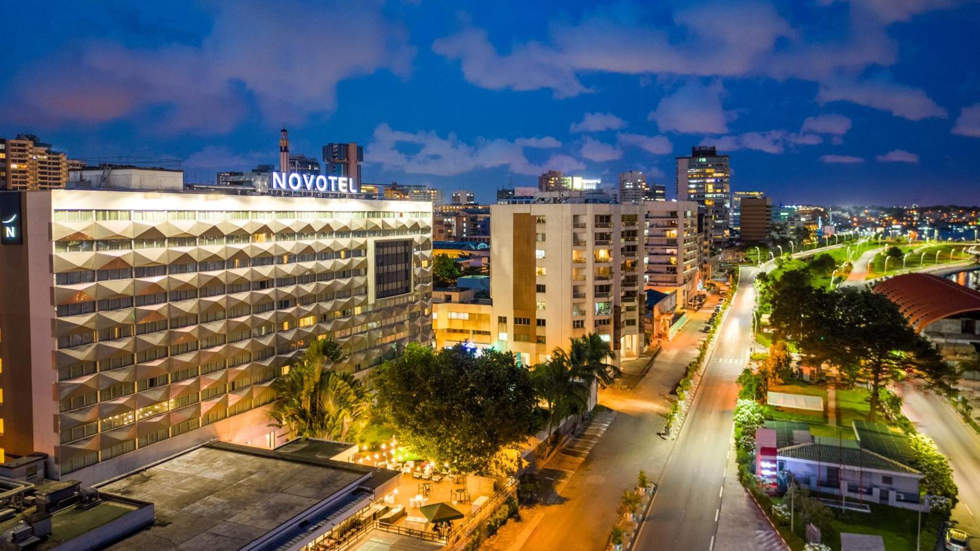 Novotel Abidjan Plateau Exterior photo