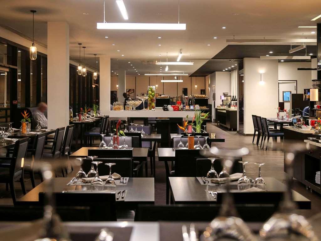 Novotel Abidjan Plateau Restaurant photo