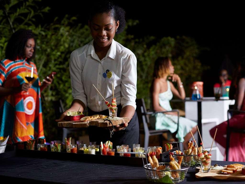 Novotel Abidjan Plateau Restaurant photo